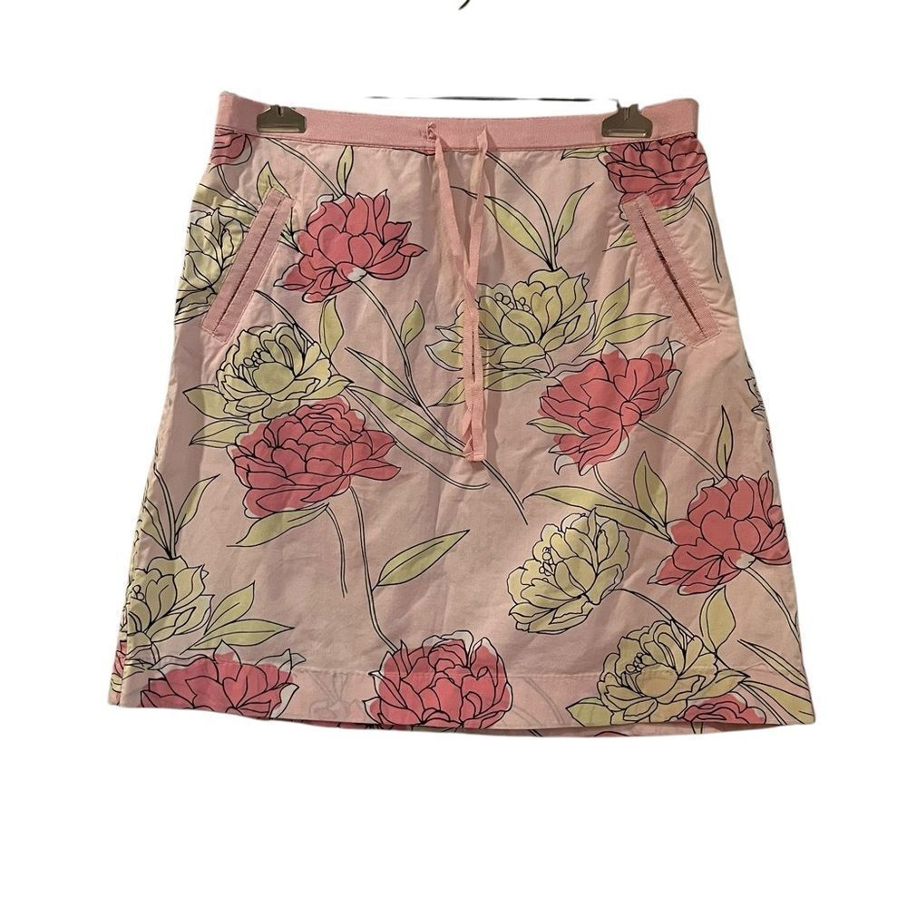 Loft petitesโ light pink floralโmini skirt.